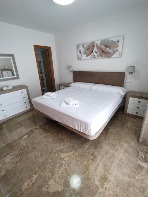 Full Apartment With Private Pool 埃斯特波纳 外观 照片