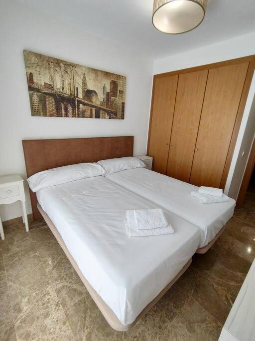 Full Apartment With Private Pool 埃斯特波纳 外观 照片